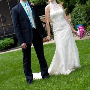 Pronovias Halter High Neck Lace Sweetheart Train Beaded Wedding Gown size US 4